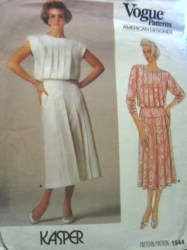 1544 VOGUE KASPER BLOUSON YOKE BOX PLEAT SS-LS DRESS PATTERN 10, 12,14, 16 CHOICE